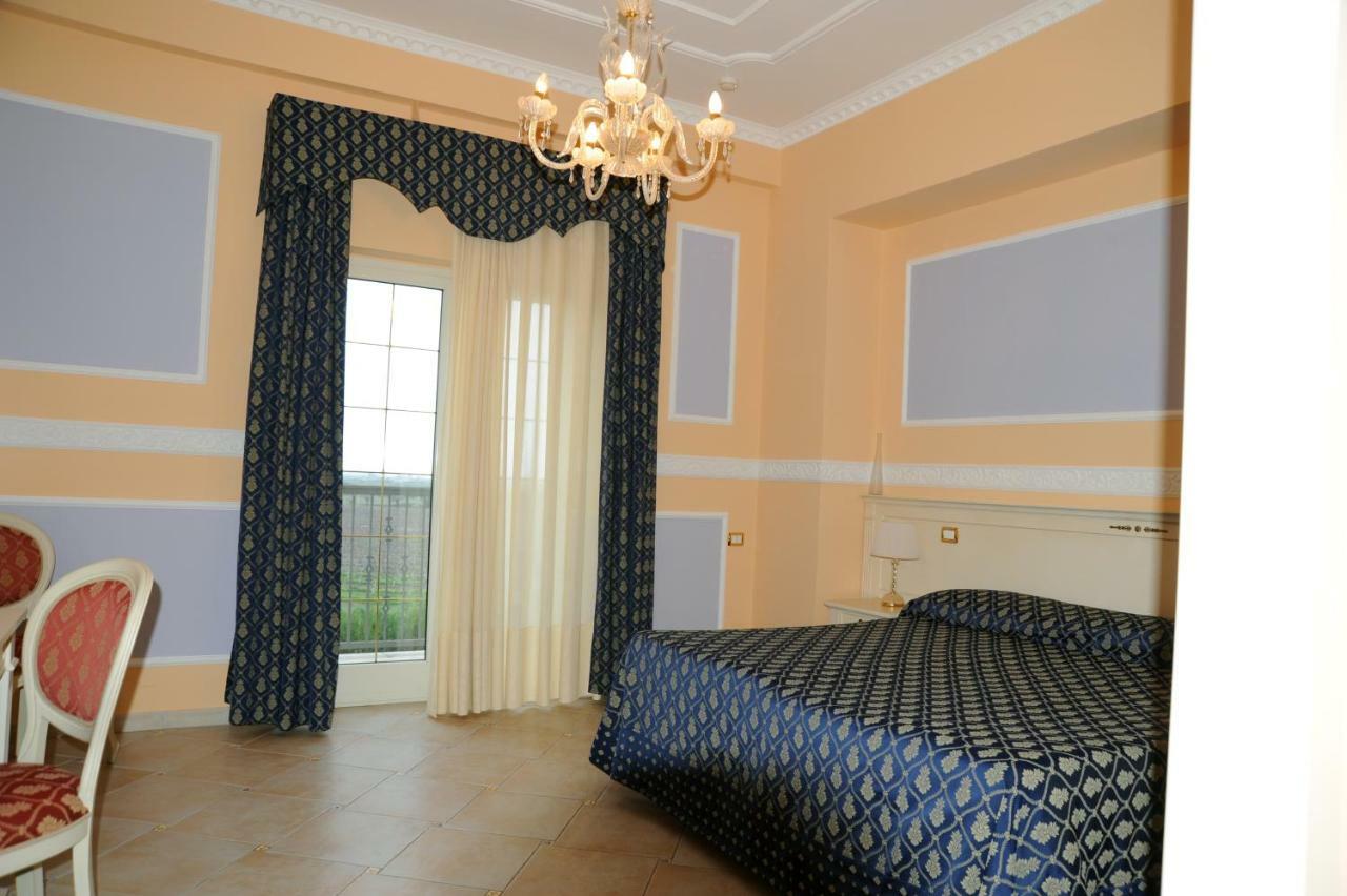 Hotel Villa Santa Maria Вилапиана Екстериор снимка